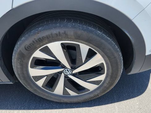 Used 2023 Volkswagen ID.4 Pro RWD image 3