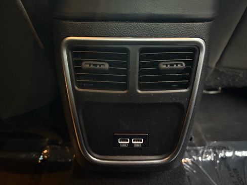 Used 2020 Dodge Charger SXT image 29