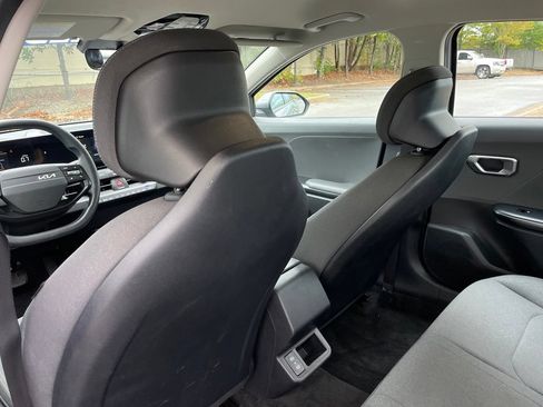 Used 2025 Kia K4 FWD image 26