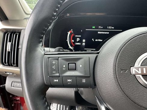 Used 2023 Nissan Pathfinder Platinum w/ Cargo Package AWD/4WD image 32