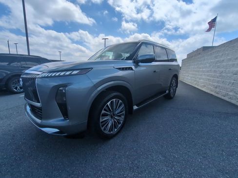 New 2026 INFINITI QX80 Luxe w/ Cargo Package RWD image 8