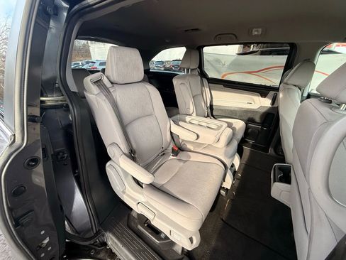 Used 2024 Honda Odyssey EX image 24
