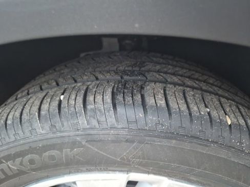 Used 2024 Buick Encore GX Preferred image 11