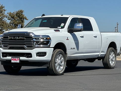 New 2026 RAM 3500 Laramie w/ Towing Technology Group image 7