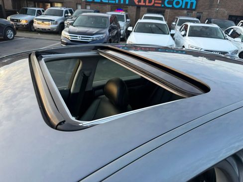 Used 2013 Lexus LS 460 AWD image 31