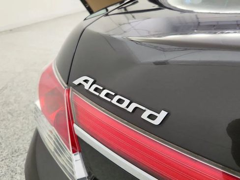 Used 2011 Honda Accord EX-L image 34