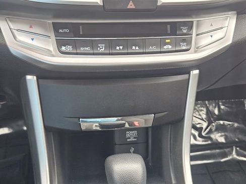 Used 2013 Honda Accord LX image 22