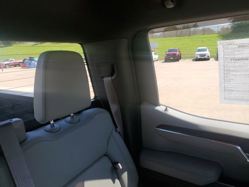 Used 2023 GMC Sierra 1500 SLT w/ SLT Premium Package AWD/4WD image 15