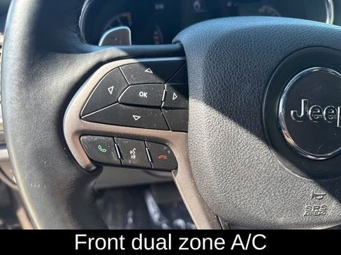 Used 2017 Jeep Grand Cherokee Altitude RWD image 22