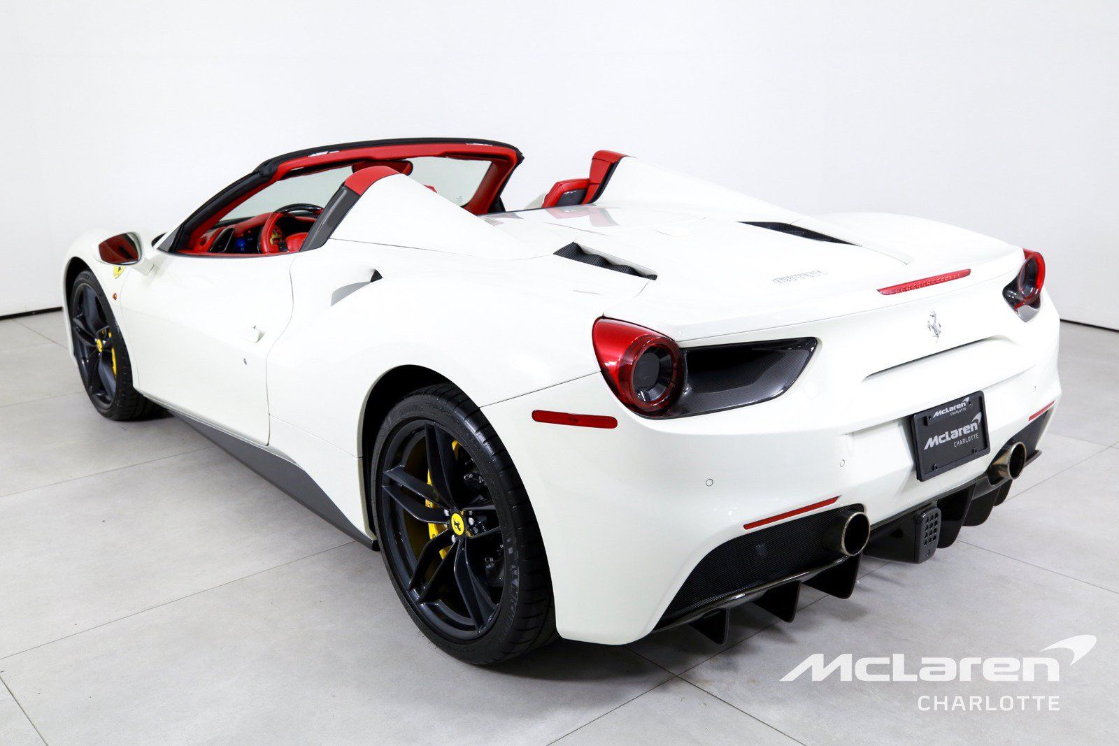 Used 2018 Ferrari 488 Spider RWD image 7