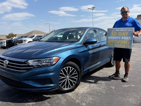 Used 2020 Volkswagen Jetta SE FWD image 1