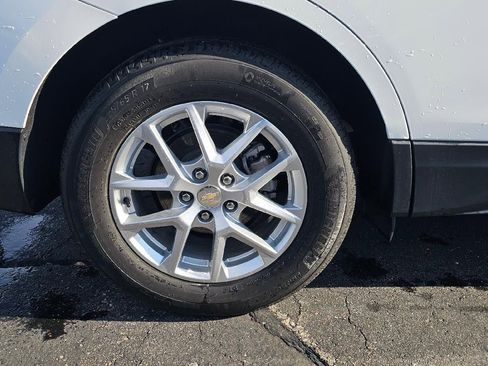 Certified 2024 Chevrolet Equinox LT w/ LPO, Floor Liner Package image 8