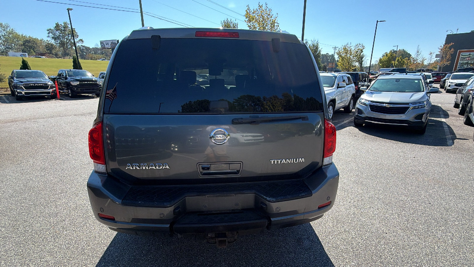 Used 2010 Nissan Armada Titanium AWD/4WD image 9