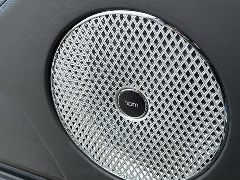 Certified 2025 Bentley Bentayga image 36