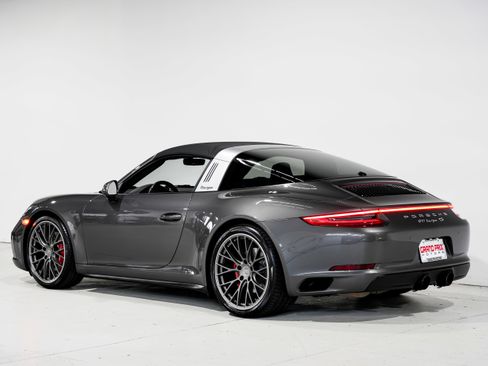 Used 2017 Porsche 911 Targa 4S image 8