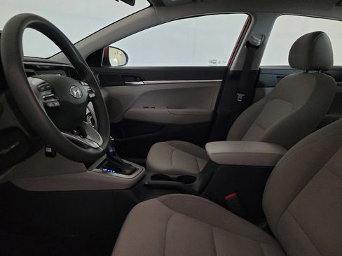 Used 2019 Hyundai Elantra SE FWD image 17