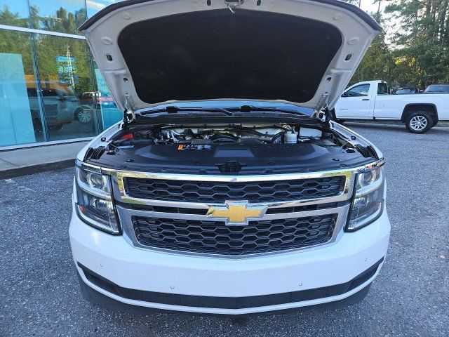 Used 2017 Chevrolet Suburban LT w/ Luxury Package RWD image 40