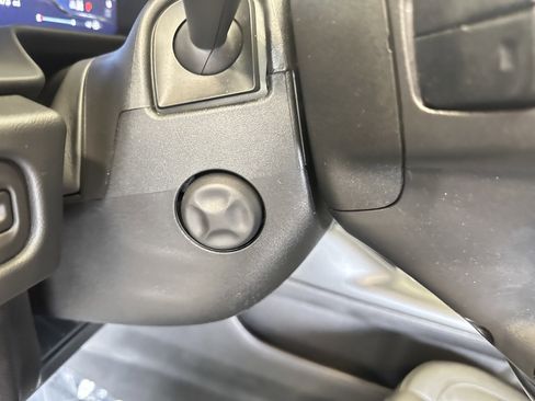 Used 2022 Chevrolet Tahoe LT w/ LT Signature Package image 26