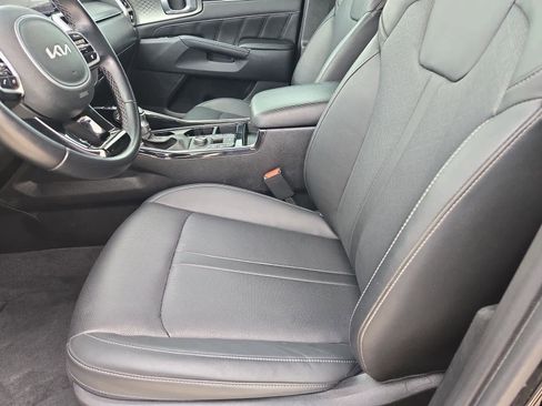 Certified 2022 Kia Sorento SX image 14