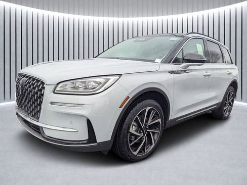 New 2026 Lincoln Corsair Reserve image 6