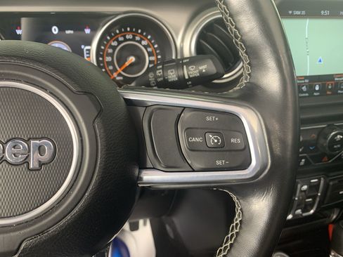 Used 2021 Jeep Wrangler Unlimited Sahara AWD/4WD image 19