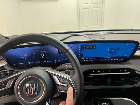Used 2025 Buick Enclave Preferred FWD image 46
