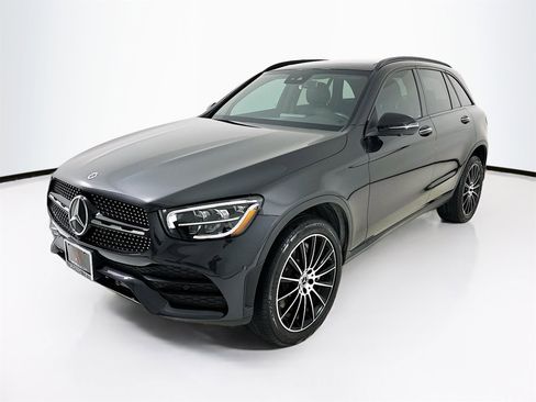 Used 2022 Mercedes-Benz GLC 300 image 3