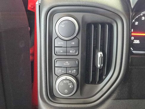 Used 2020 GMC Sierra 1500 4x4 Crew Cab w/ Sierra Value Package image 21