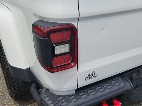 Used 2020 Jeep Gladiator Mojave AWD/4WD image 11
