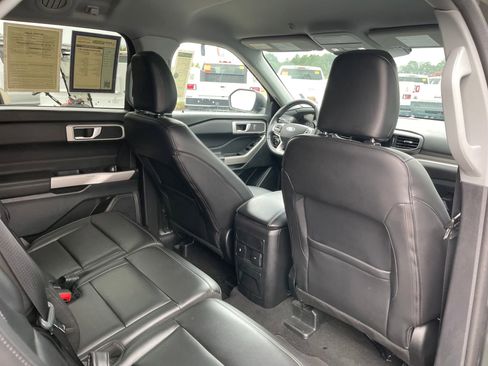 Used 2024 Ford Explorer XLT w/ Equipment Group 202A image 26