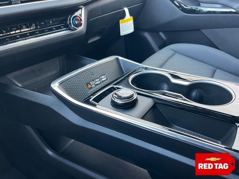 New 2026 Chevrolet Equinox LT w/ Convenience Package II image 18