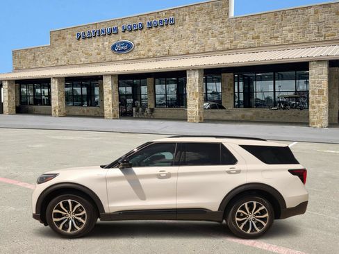 New 2026 Ford Explorer ST-Line RWD image 2