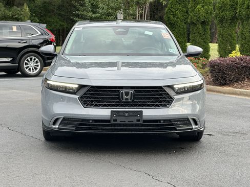 Used 2023 Honda Accord Touring image 3