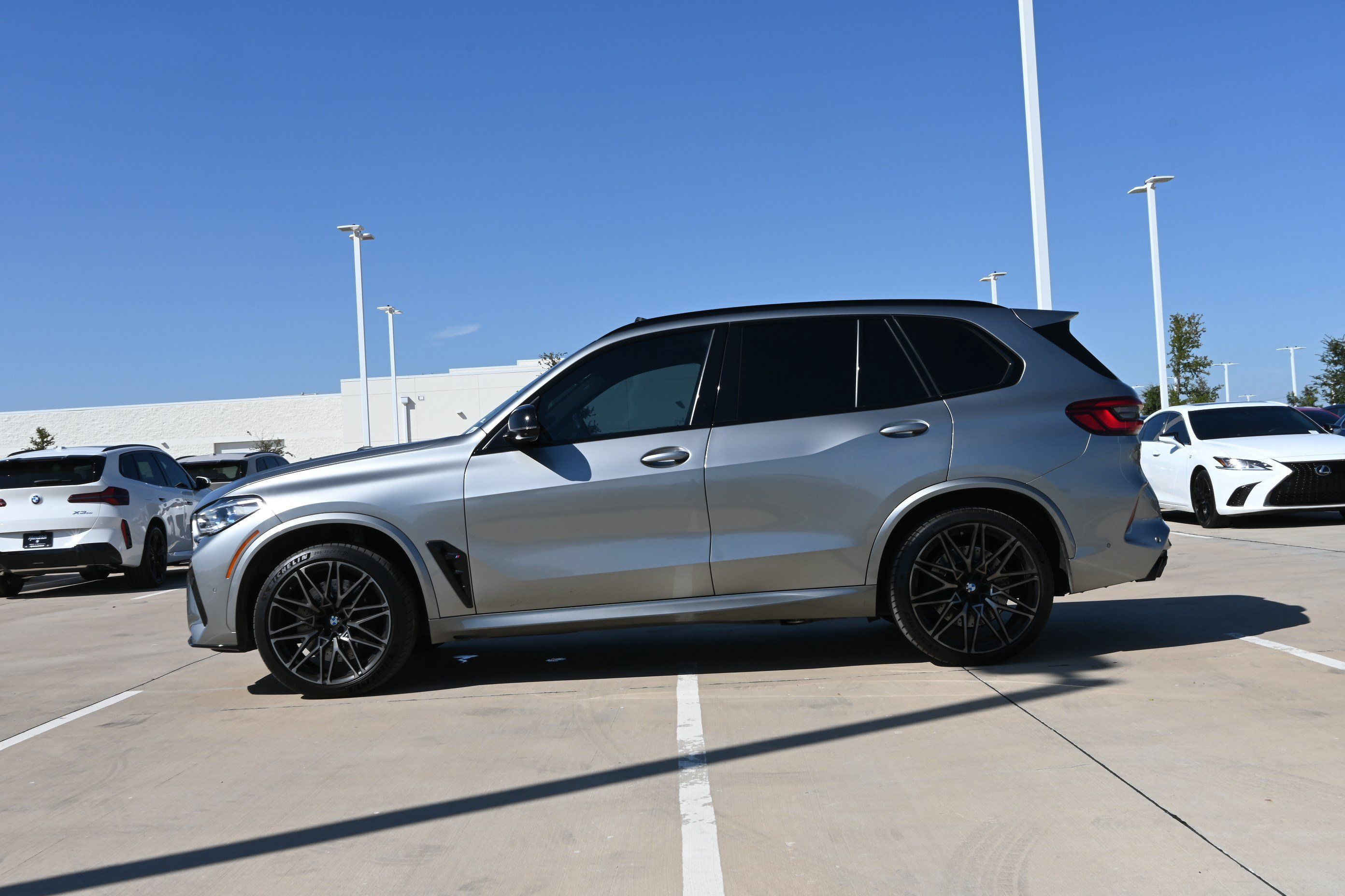 Used 2020 BMW X5 M Competition AWD/4WD image 6