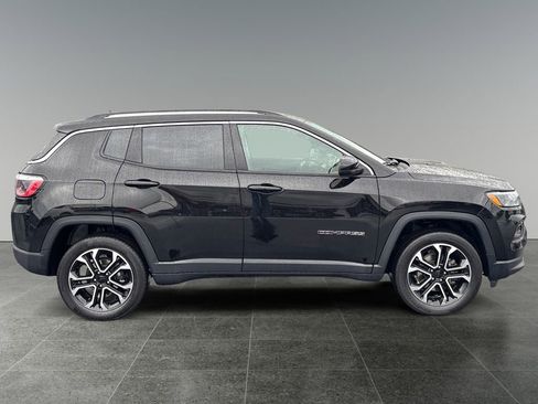 Used 2022 Jeep Compass Limited w/ Sun and Sound Group AWD/4WD image 8