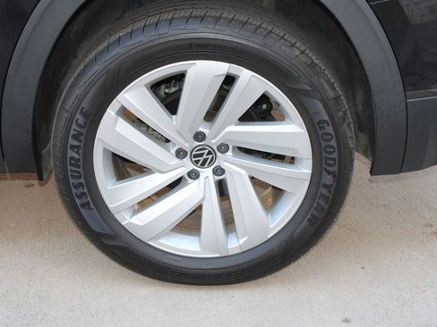 Used 2021 Volkswagen Atlas SE image 29