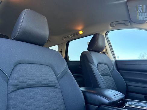 Used 2022 Nissan Pathfinder SV image 19