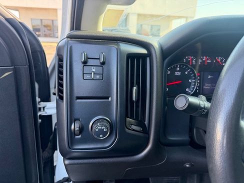 Used 2019 Chevrolet Silverado 2500 W/T AWD/4WD image 25