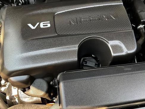 Used 2024 Nissan Pathfinder Platinum AWD/4WD image 30