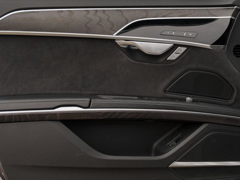 Used 2022 Audi A8 L 3.0T image 23