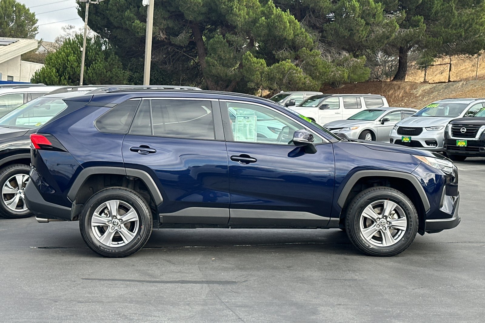 Used 2025 Toyota RAV4 XLE FWD image 3