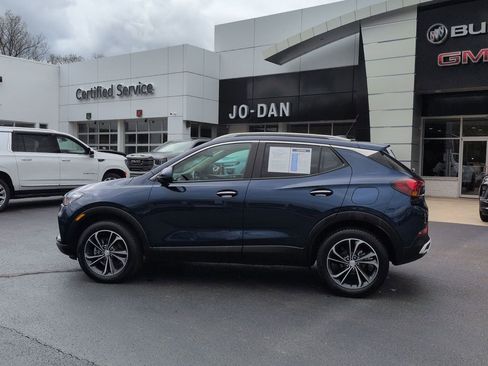 Used 2023 Buick Encore GX Select AWD/4WD image 8
