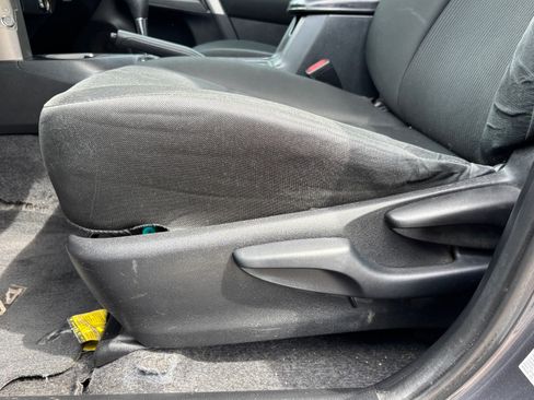 Used 2016 Toyota RAV4 LE AWD/4WD image 28