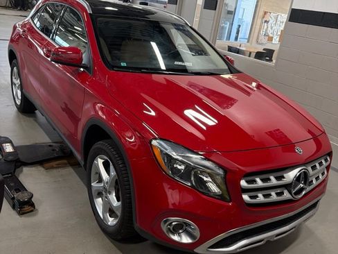 Used 2019 Mercedes-Benz GLA 250 4MATIC image 2