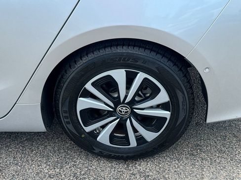 Used 2019 Toyota Prius Prime Advanced FWD image 41