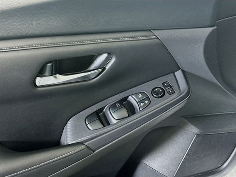 Used 2024 Nissan Sentra SV image 15