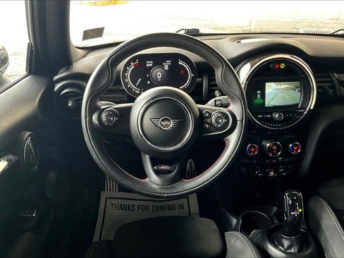 Used 2021 MINI Cooper 2-Door Hardtop image 7