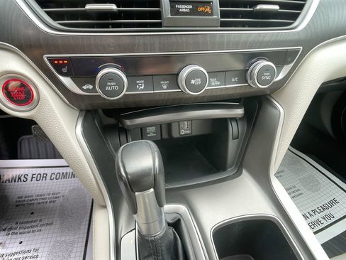 Used 2018 Honda Accord EX-L image 19