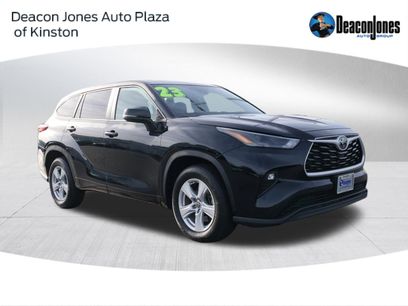 Used 2023 Toyota Highlander FWD