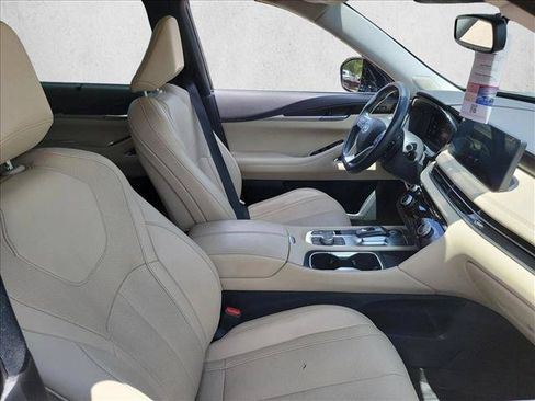 Used 2022 INFINITI QX60 Sensory w/ Cargo Package FWD image 16